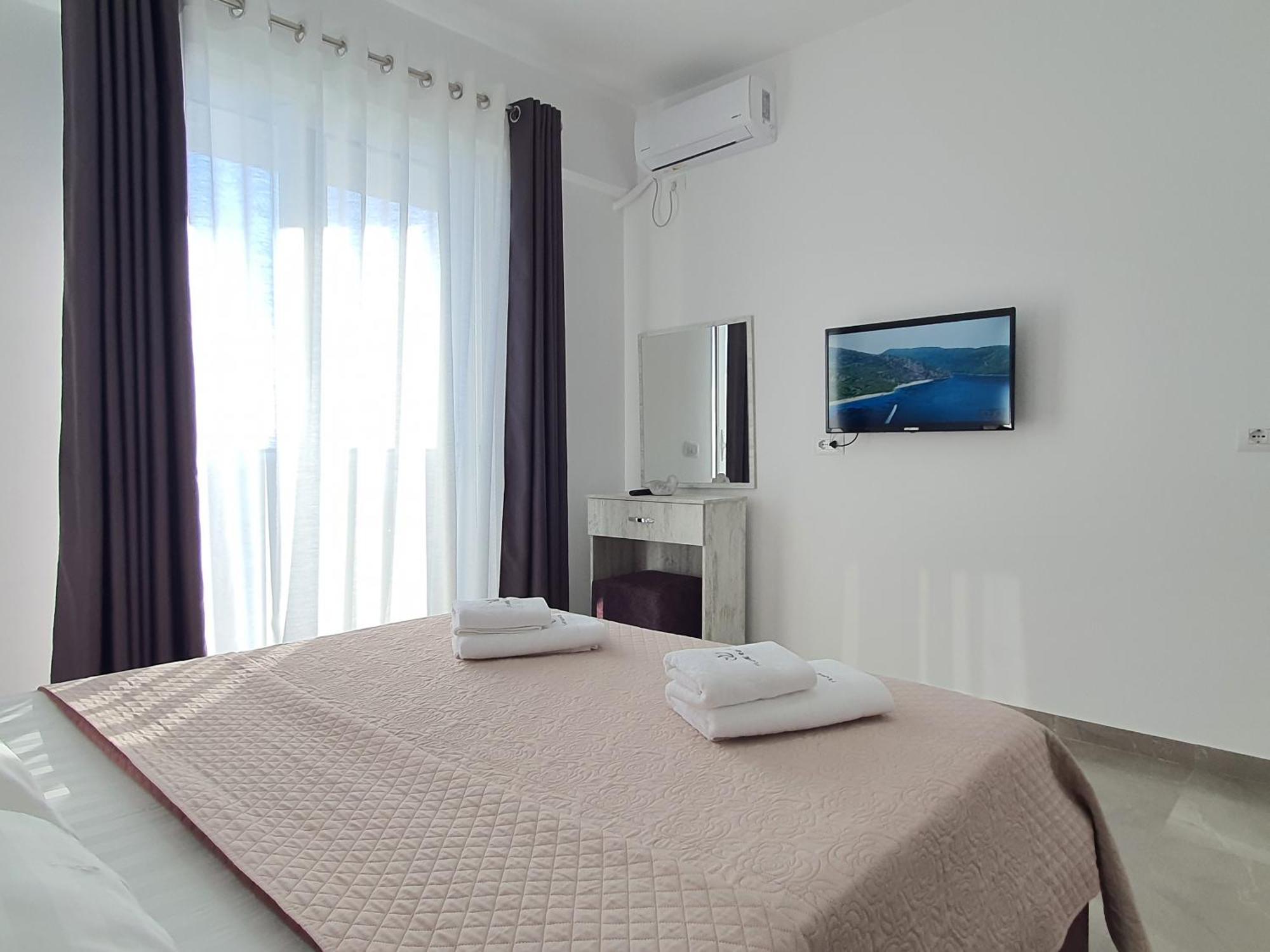 Flore Rooms Sarandë エクステリア 写真