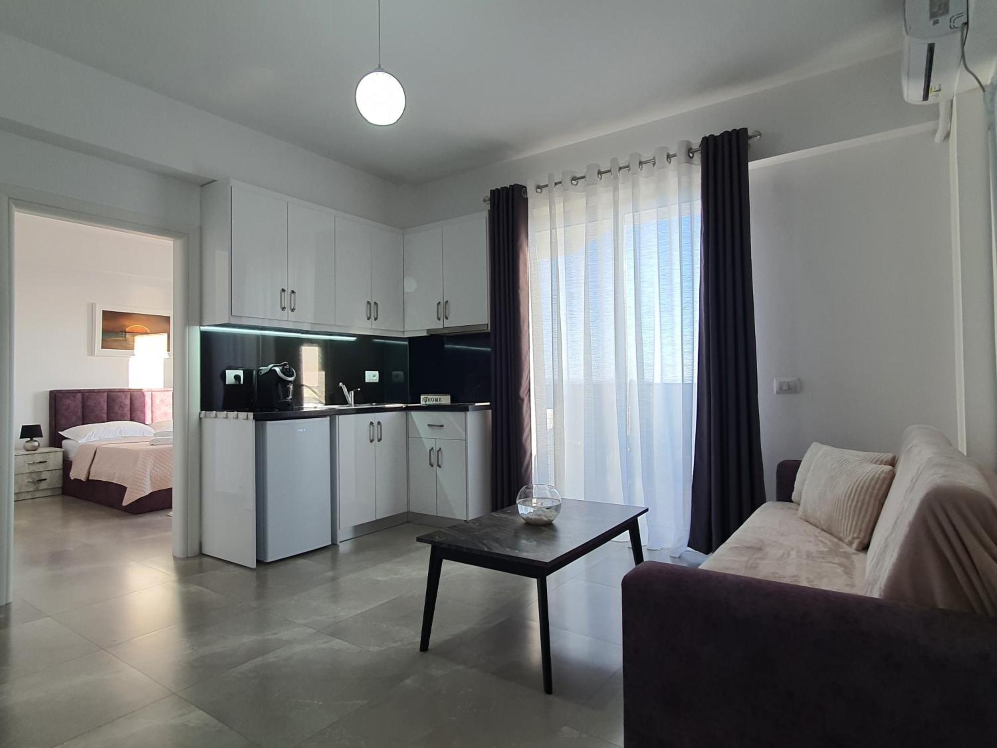 Flore Rooms Sarandë エクステリア 写真