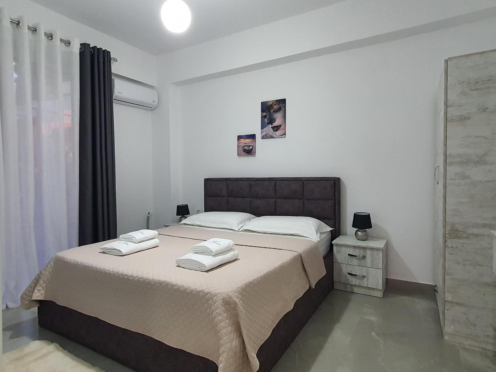 Flore Rooms Sarandë エクステリア 写真