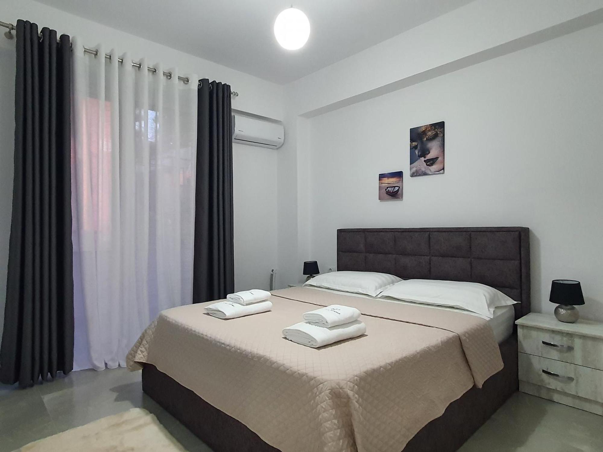Flore Rooms Sarandë エクステリア 写真