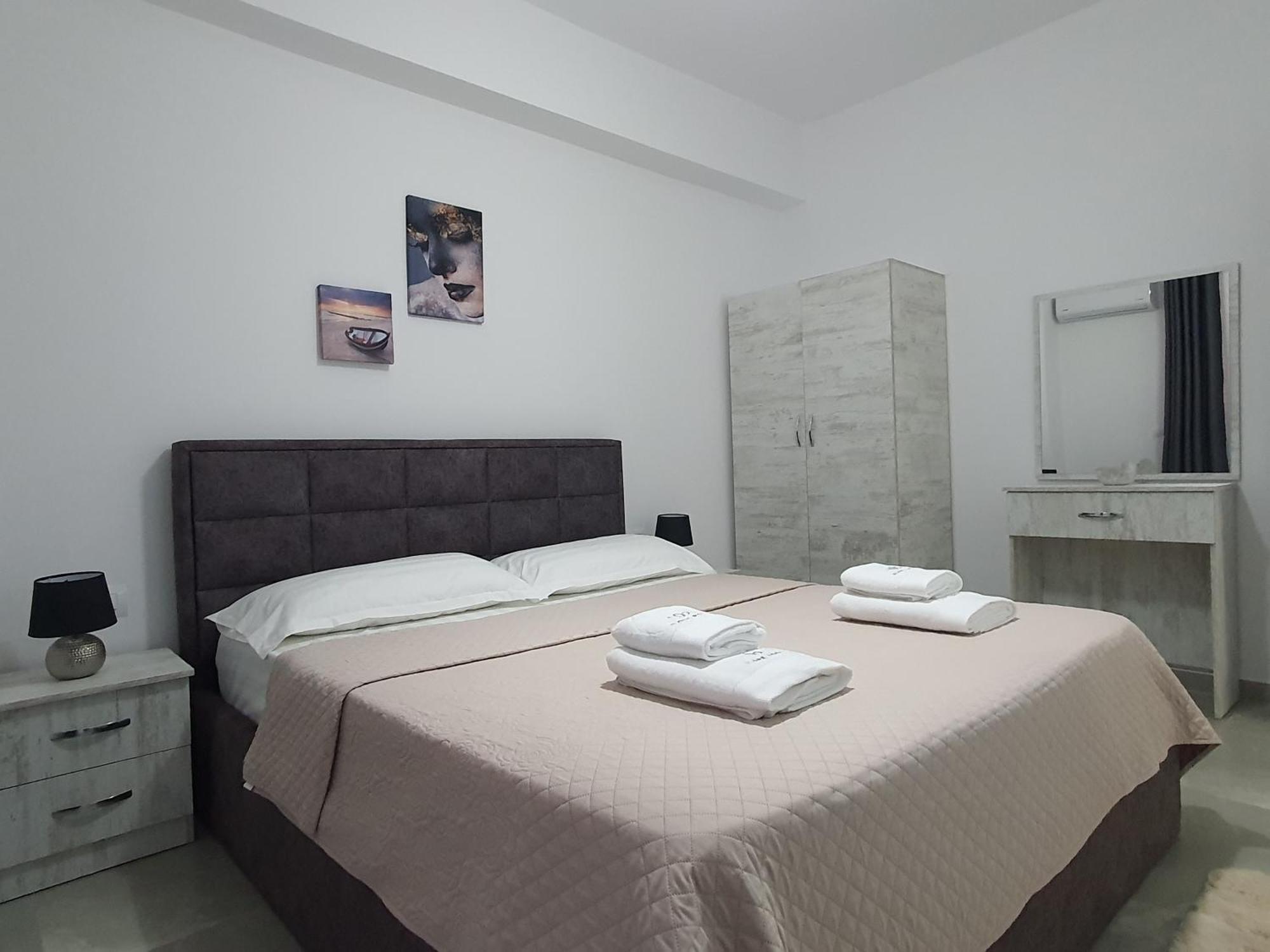 Flore Rooms Sarandë 部屋 写真