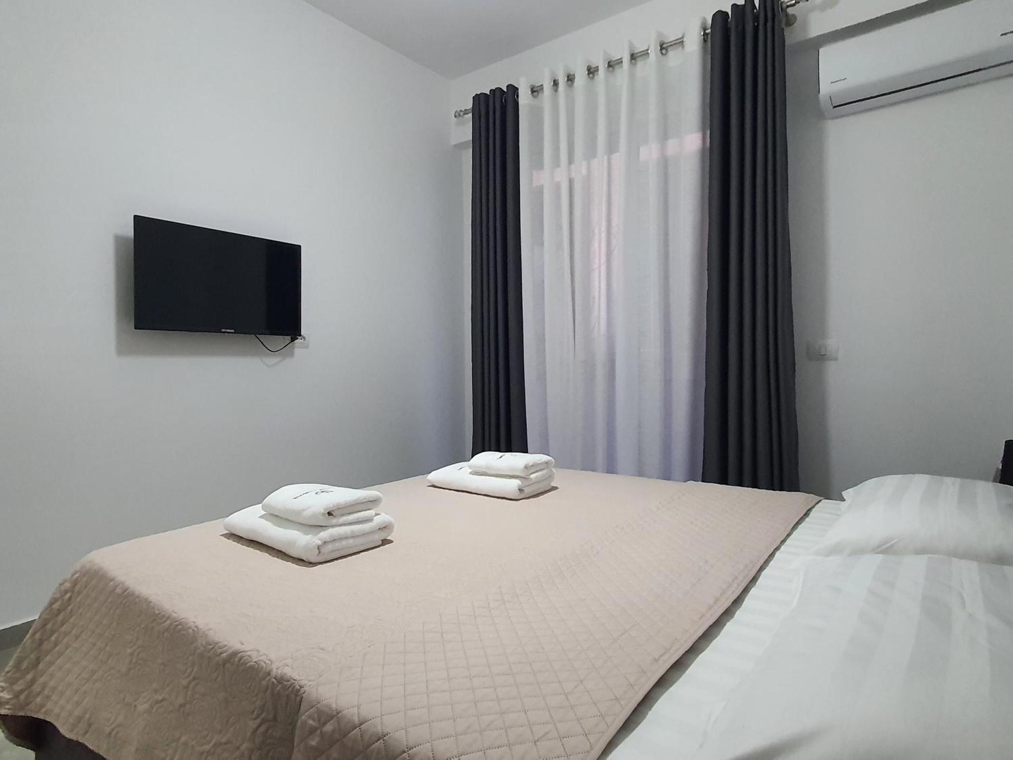 Flore Rooms Sarandë 部屋 写真