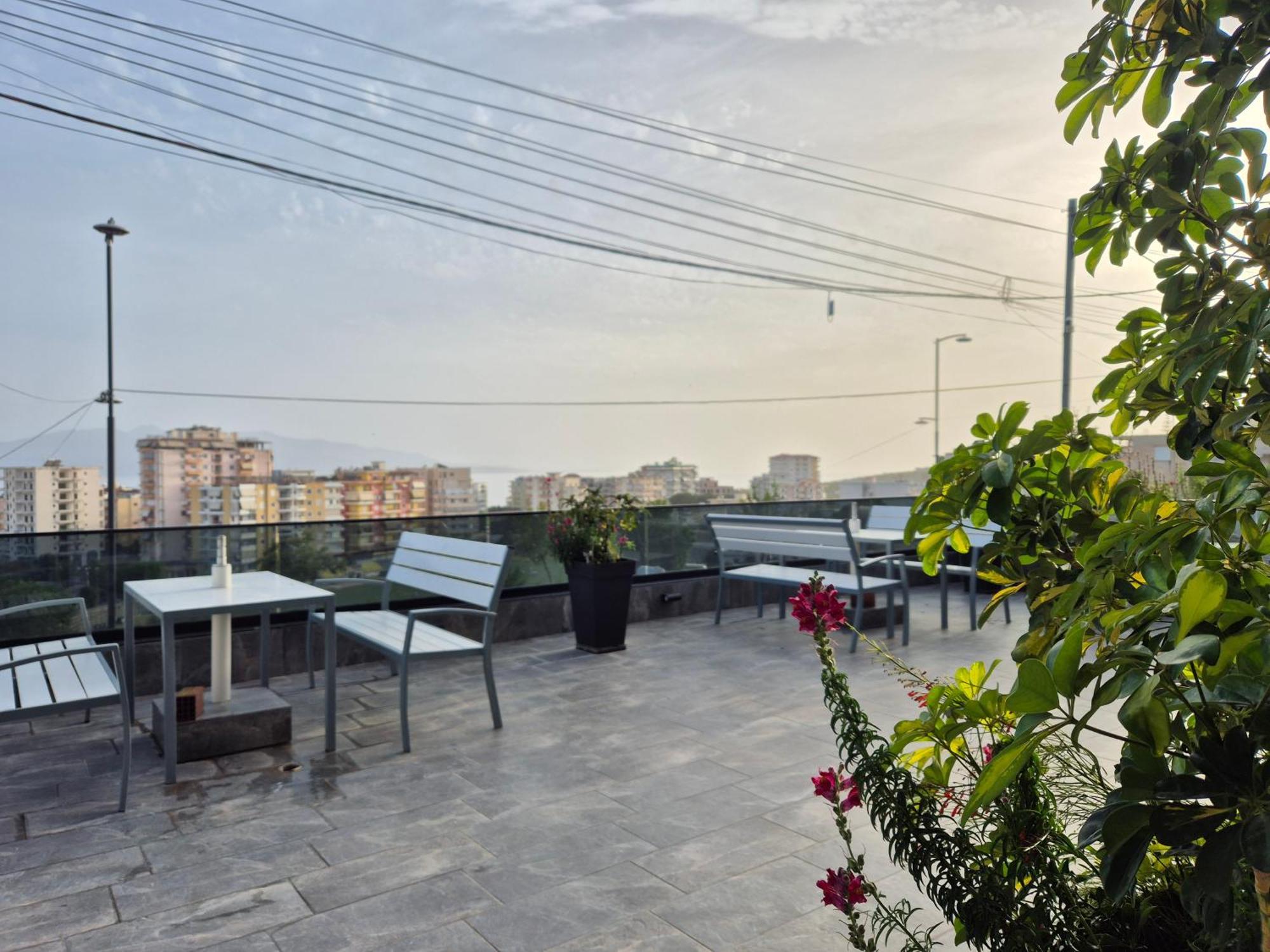 Flore Rooms Sarandë エクステリア 写真