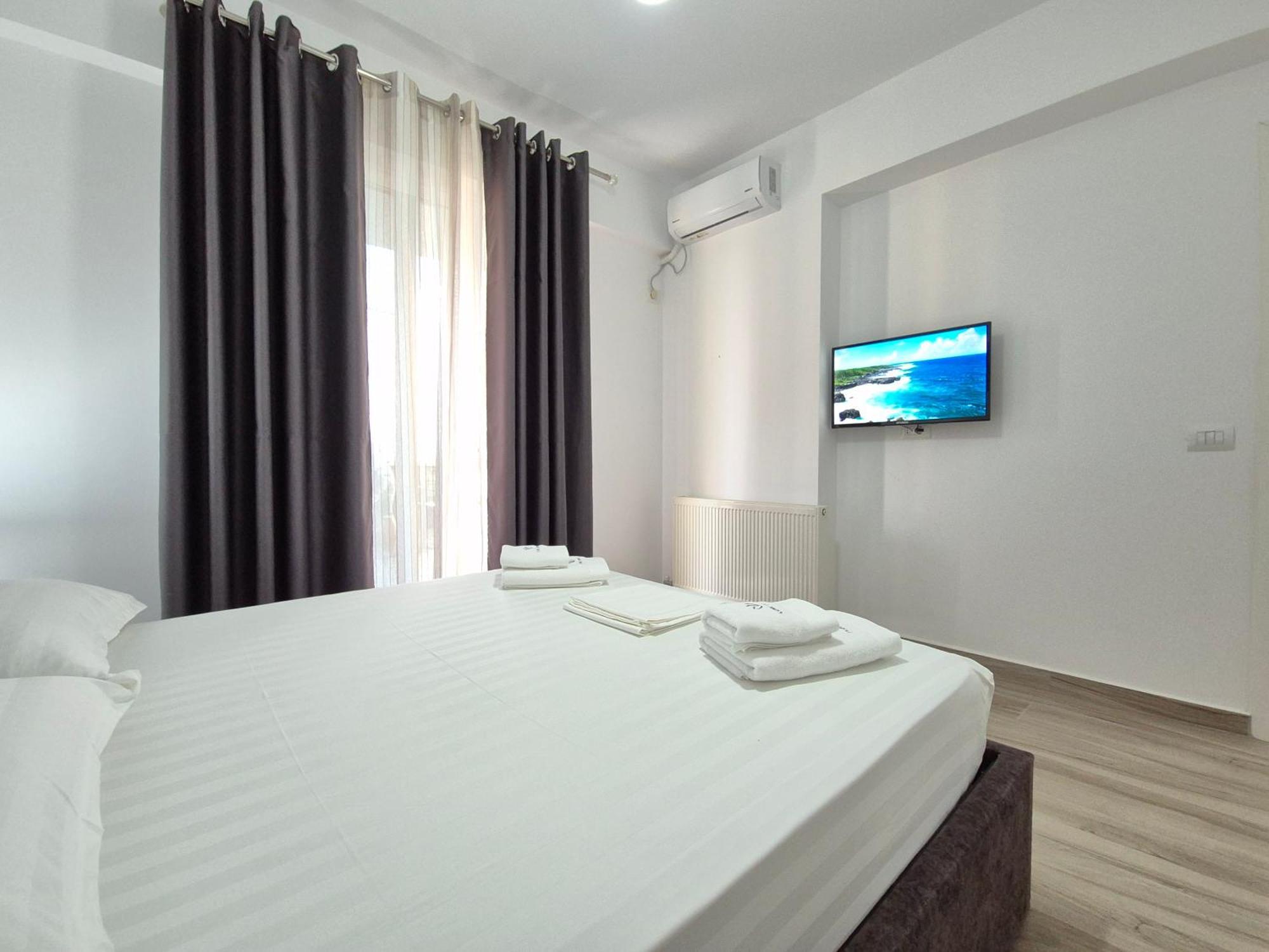 Flore Rooms Sarandë エクステリア 写真