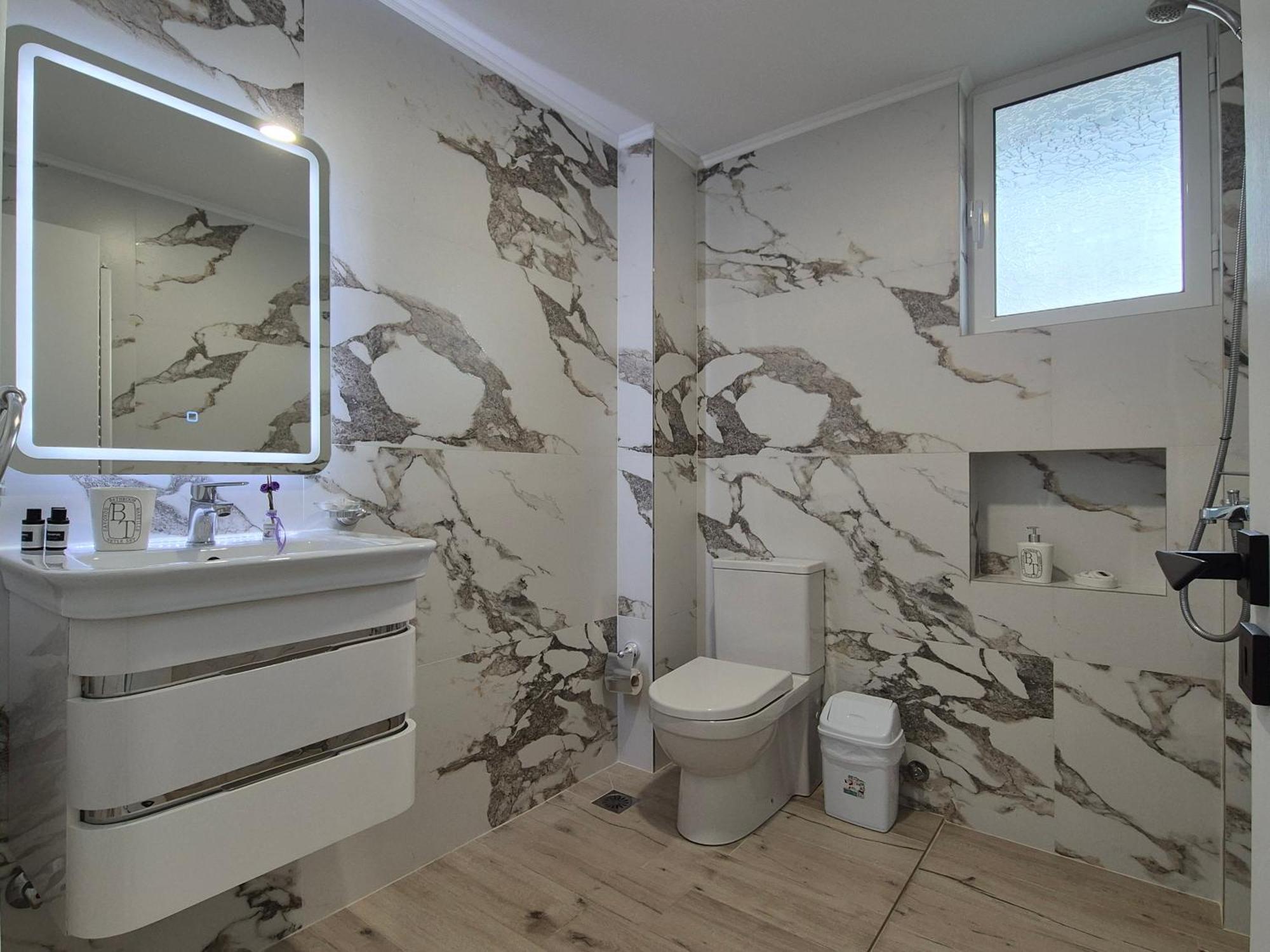Flore Rooms Sarandë エクステリア 写真